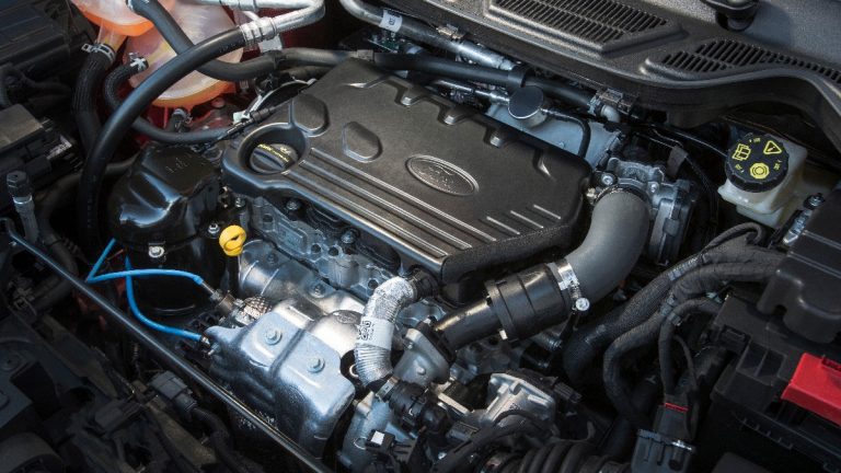 Foto del motore di Ford EcoSport EcoSport 1.0 Ecoboost 125cv S&amp;S ST-Line Black Edition