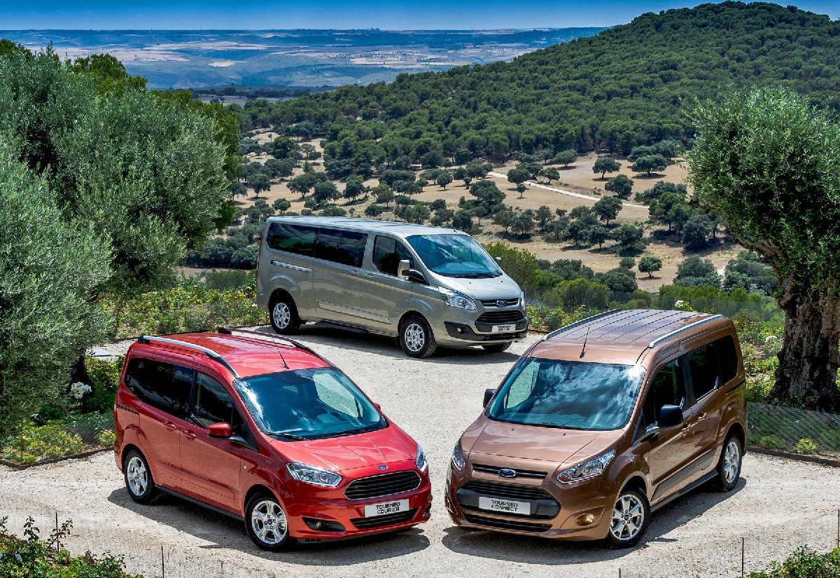 Ford  Tourneo Connect, foto degli esterni