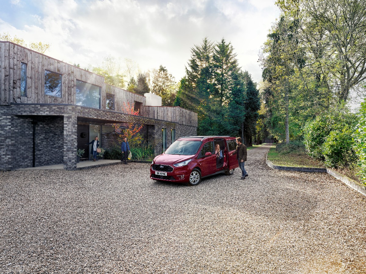 Ford  Tourneo Connect, foto degli esterni