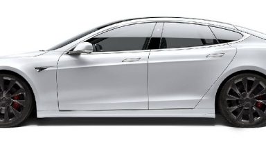 Tesla, nuove batterie: obiettivo 400 miglia di autonomia