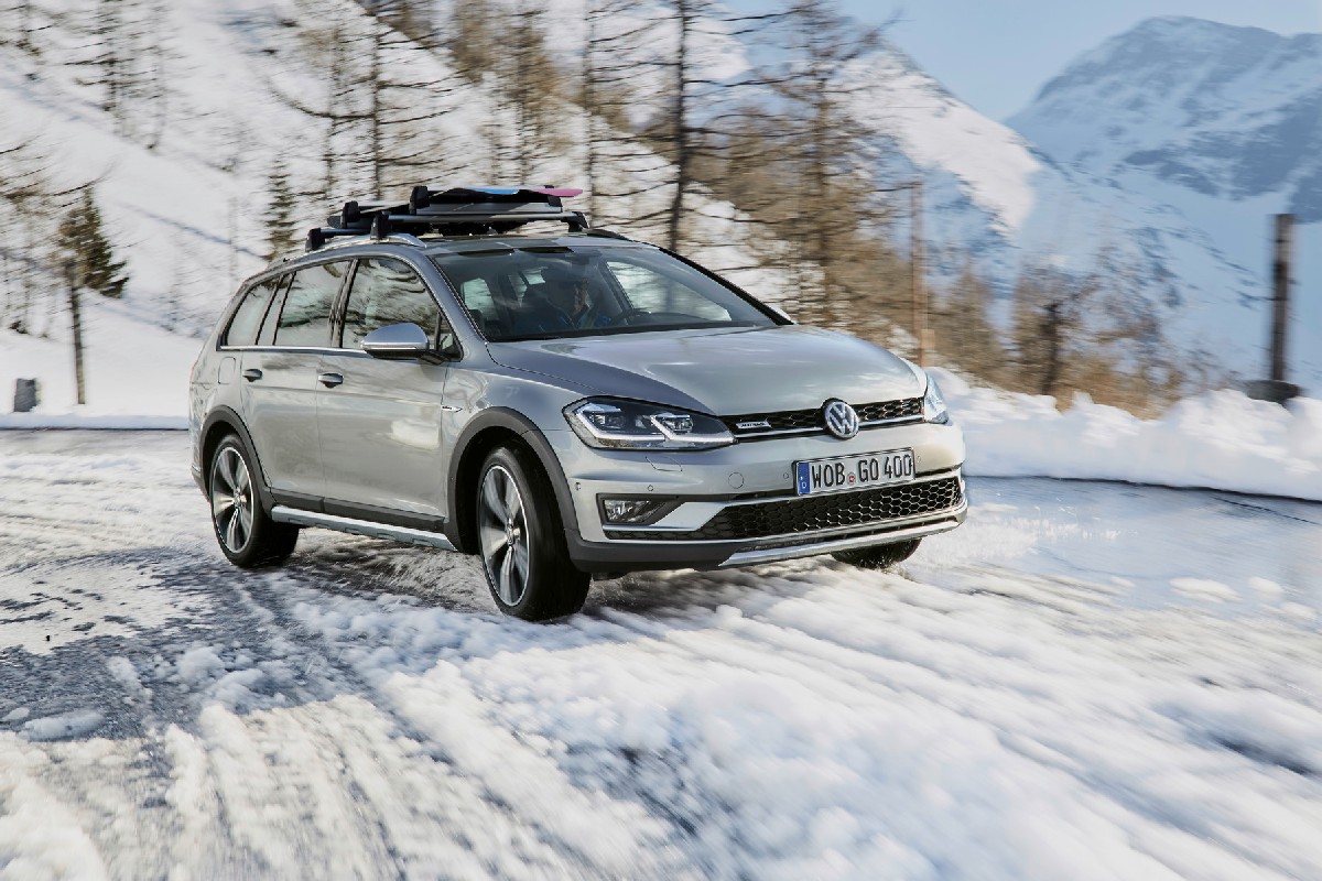 Volkswagen  Golf Alltrack, foto frontale
