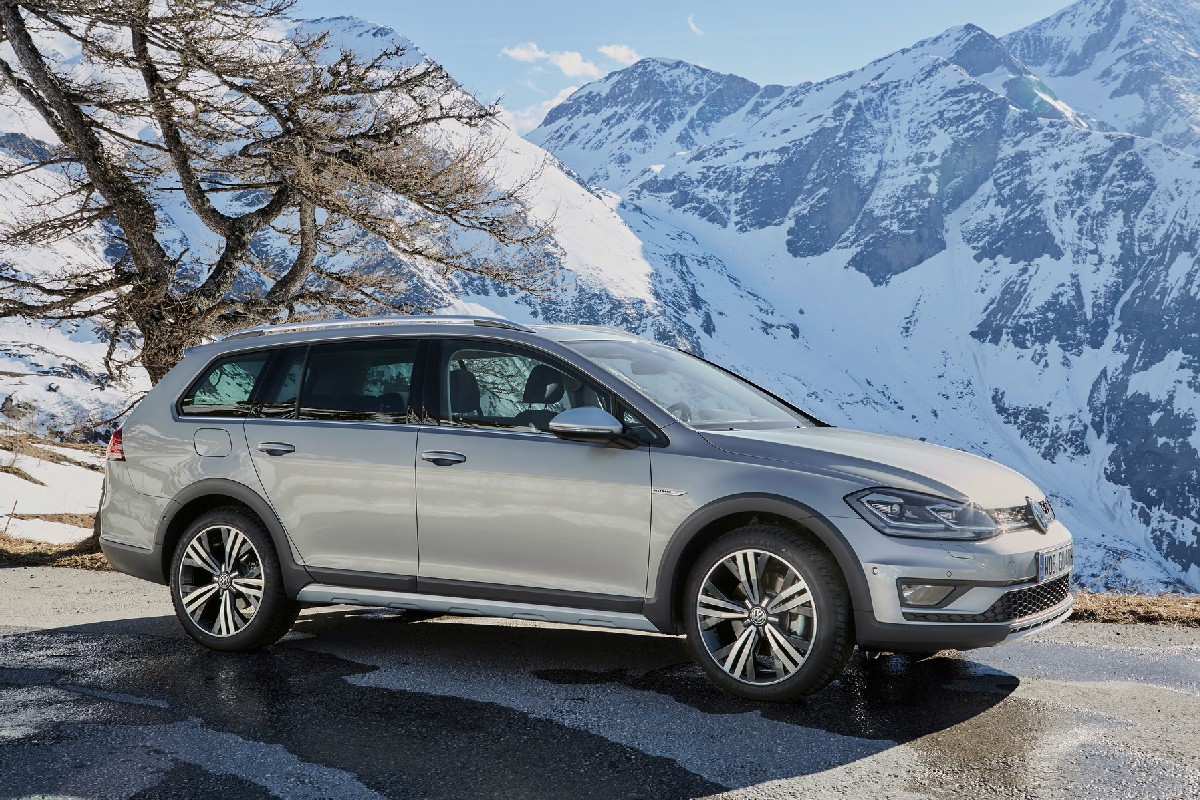 Volkswagen  Golf Alltrack, immagine laterale