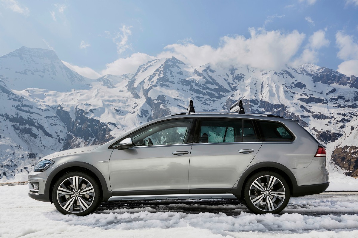 Volkswagen  Golf Alltrack, immagine laterale