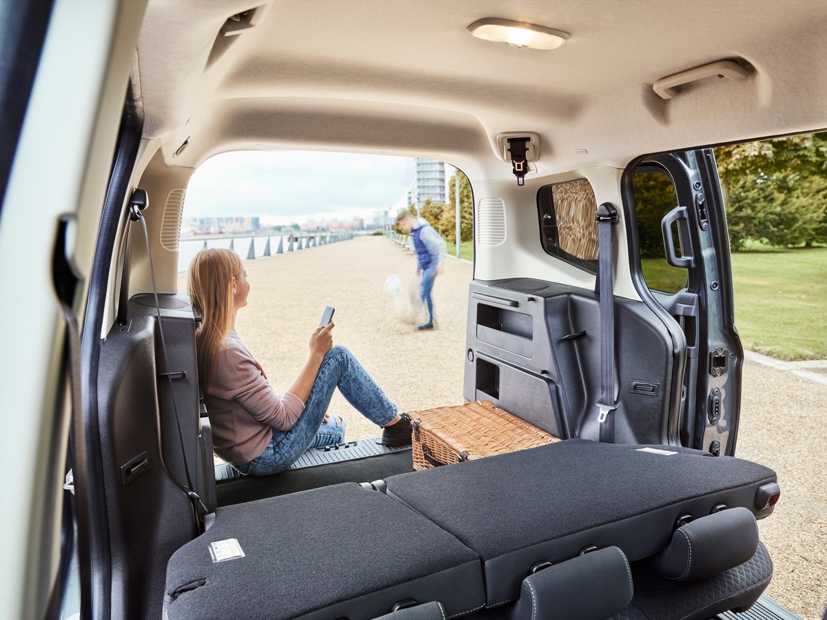 Ford  Tourneo Courier, foto degli interni