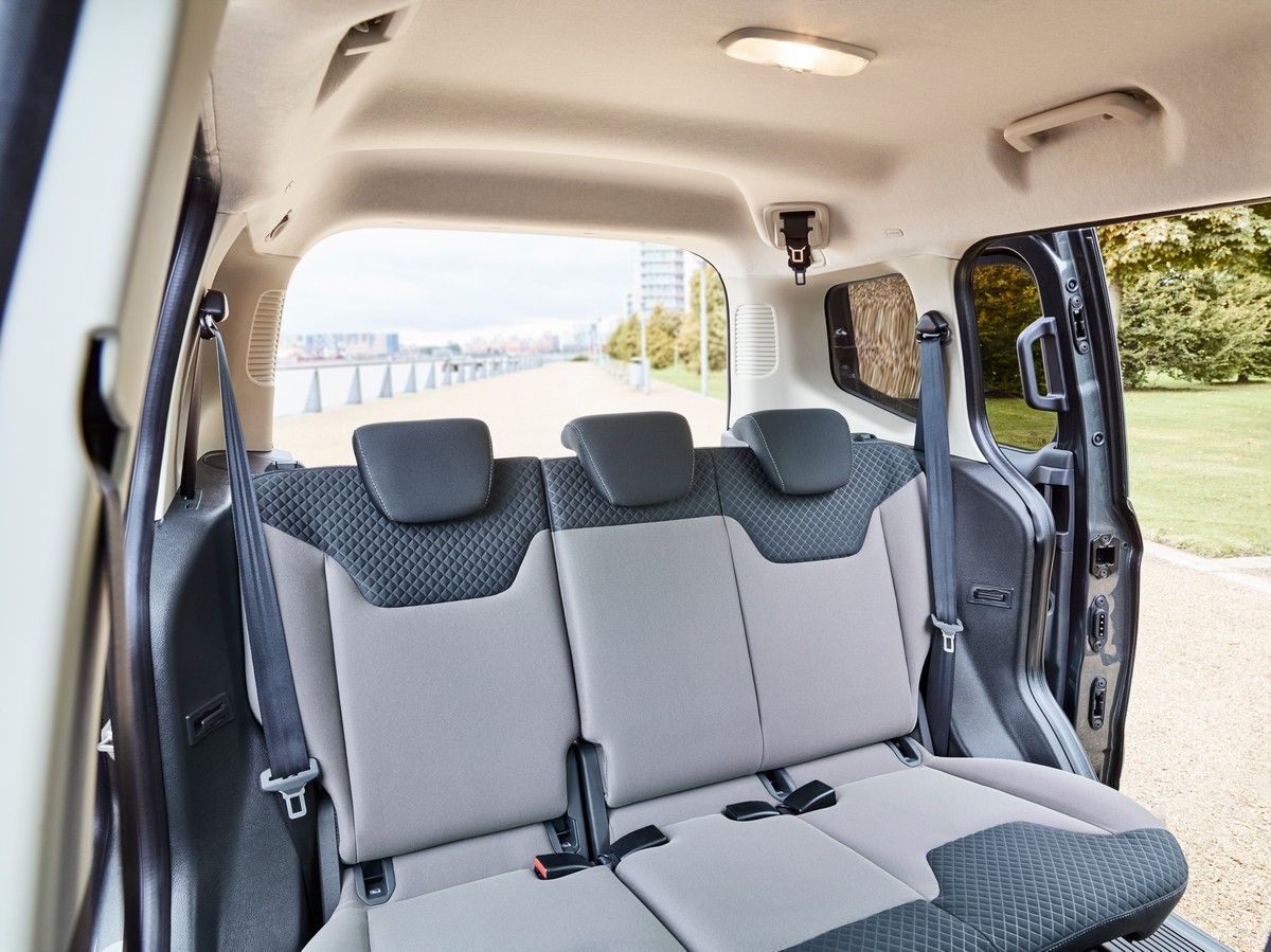 Ford  Tourneo Courier, foto degli interni
