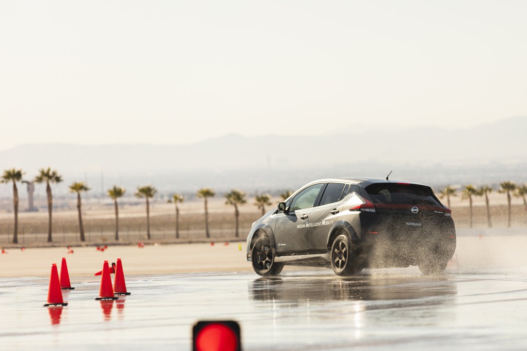 Nissan e-4ORCE: immagini dai test su strada