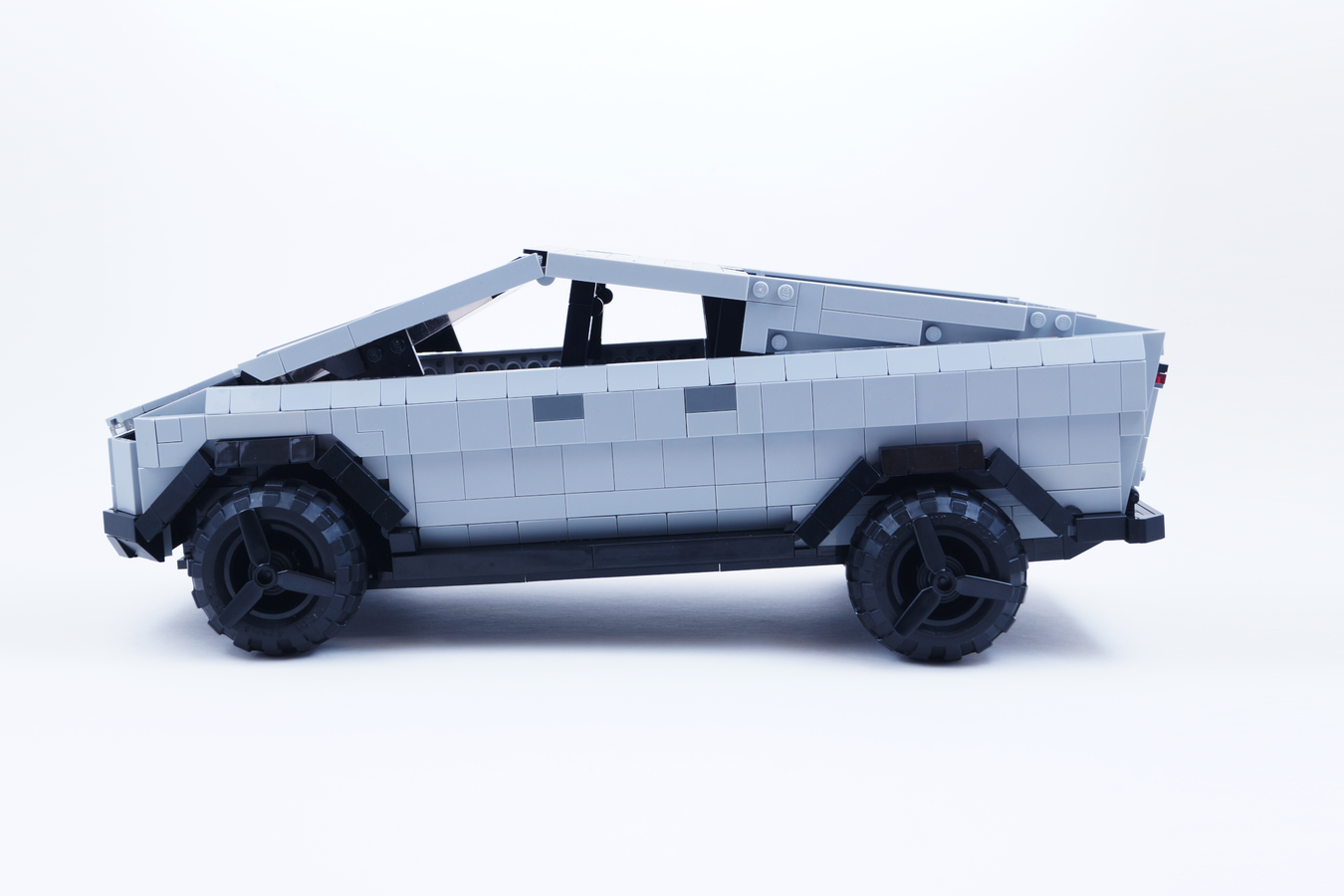 Lego Tesla Cybertruck