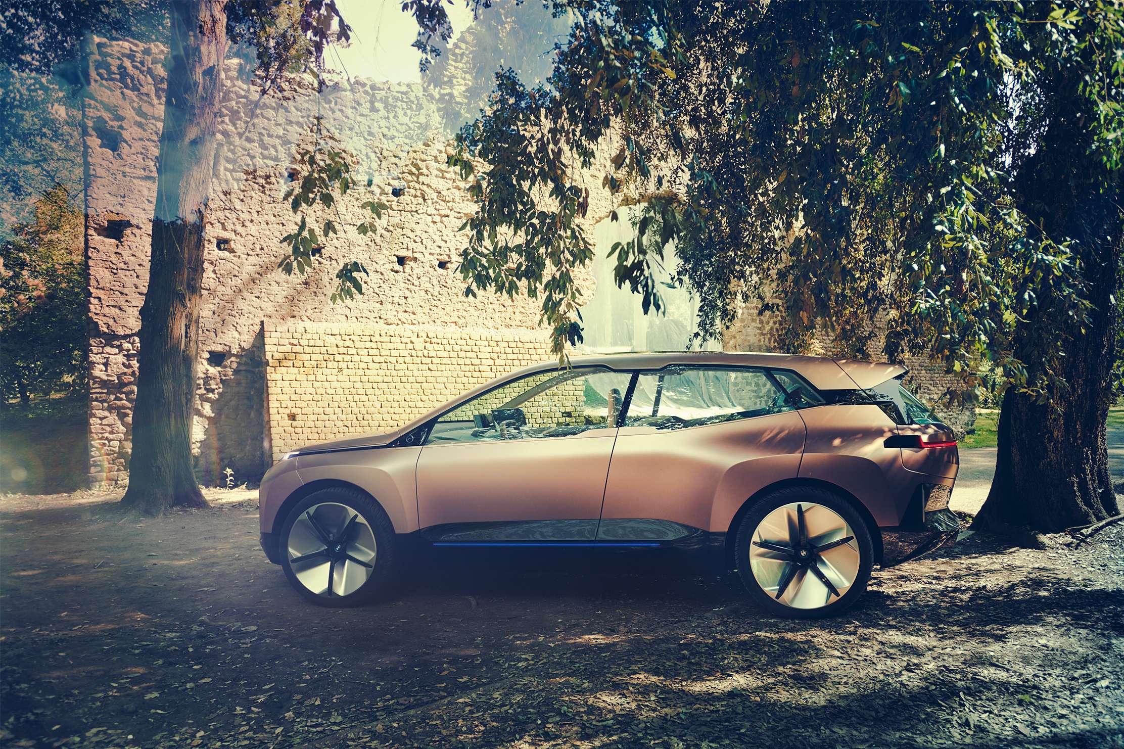 BMW iNEXT, vista laterale