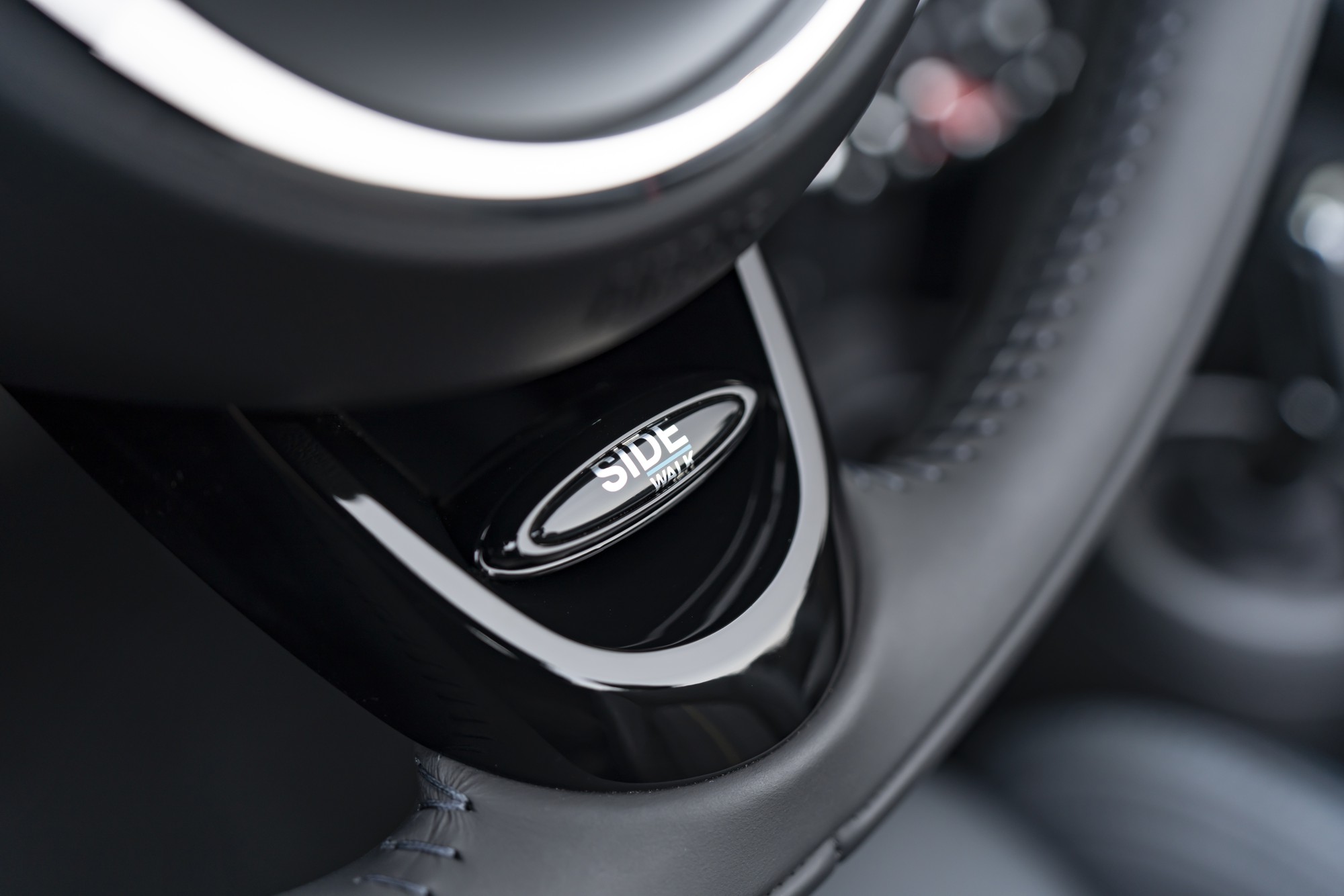 Mini Cabrio Sidewalk