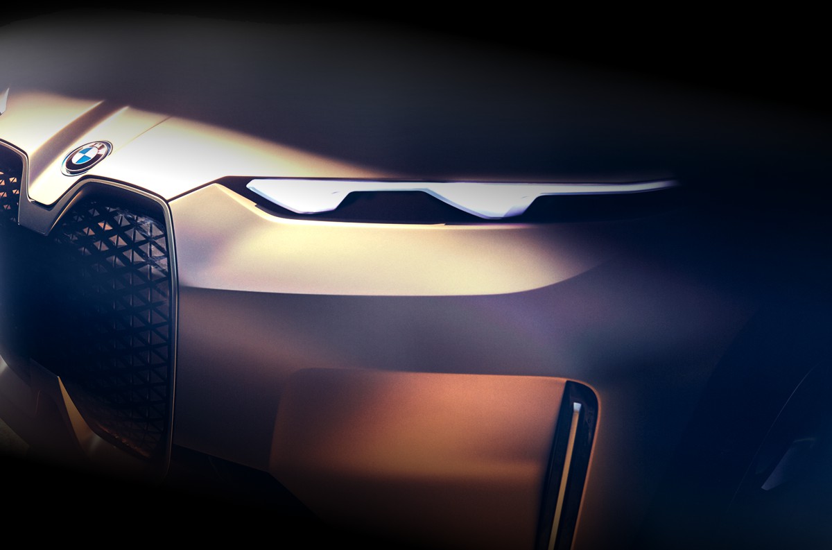 BMW iNEXT, dettaglio sui fari anteriori