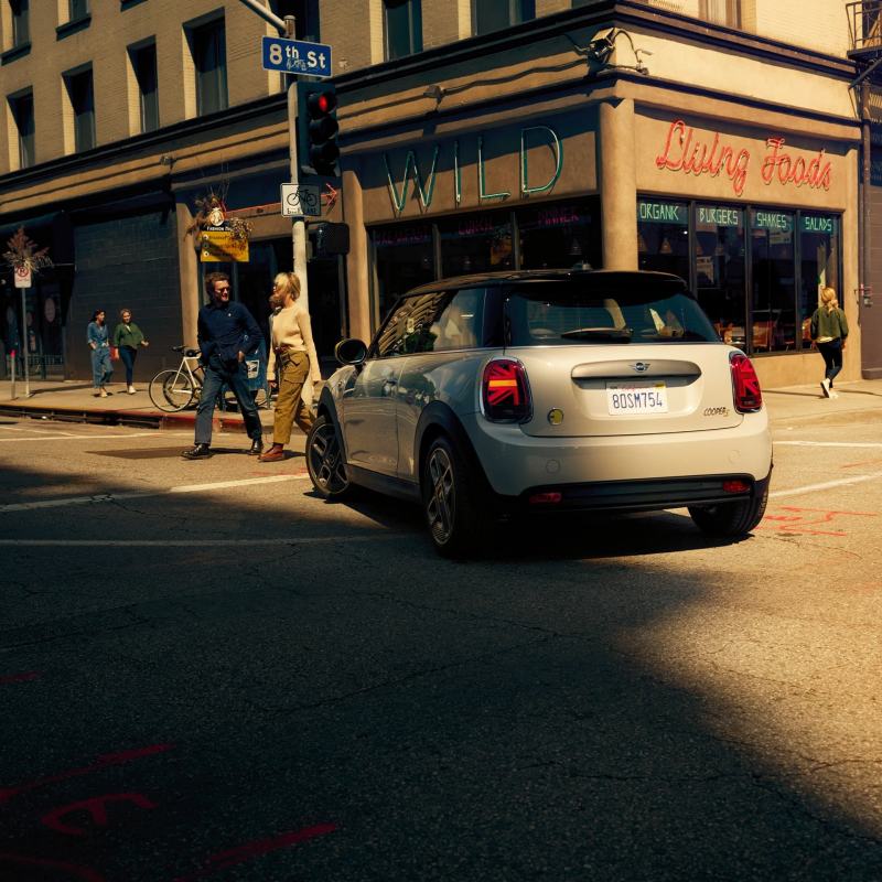 MINI  Mini, ripresa posteriore