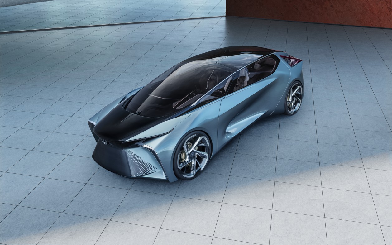 La particolare vista frontale della Lexus LF-30 Electrified