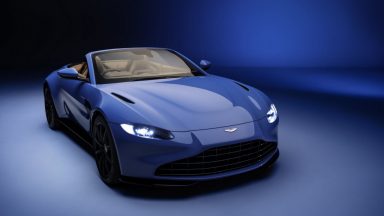 Aston Martin Vantage Roadster: cabrio da 300 Km/h