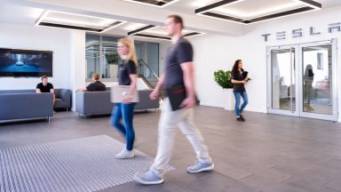 Tesla, ecco i tre problemi che arrivano dal Coronavirus