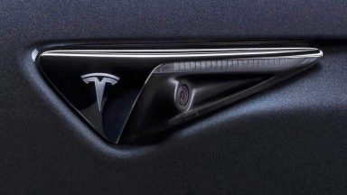 Tesla e guida autonoma: cosa vede il sistema Autopilot
