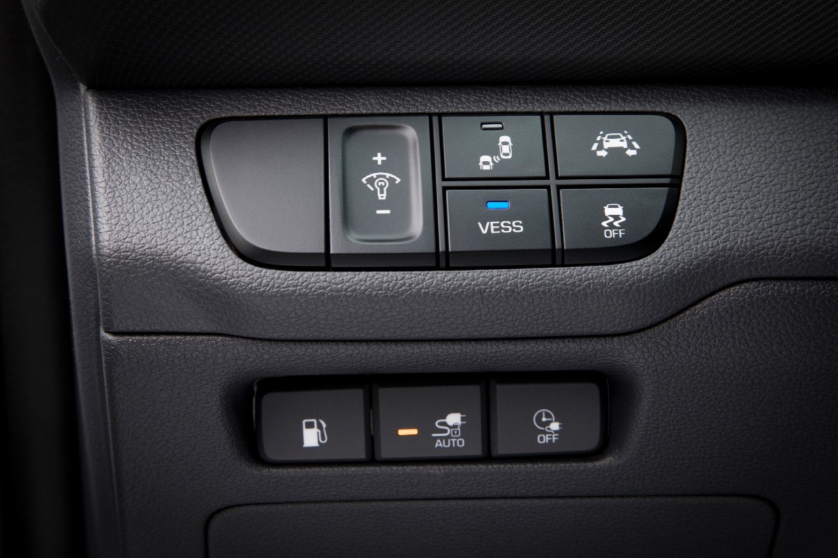 Hyundai  IONIQ Plug-In Hybrid