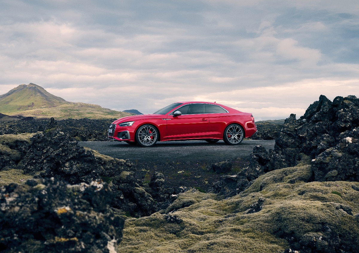 Audi  S5 Coupé TDI, foto degli esterni