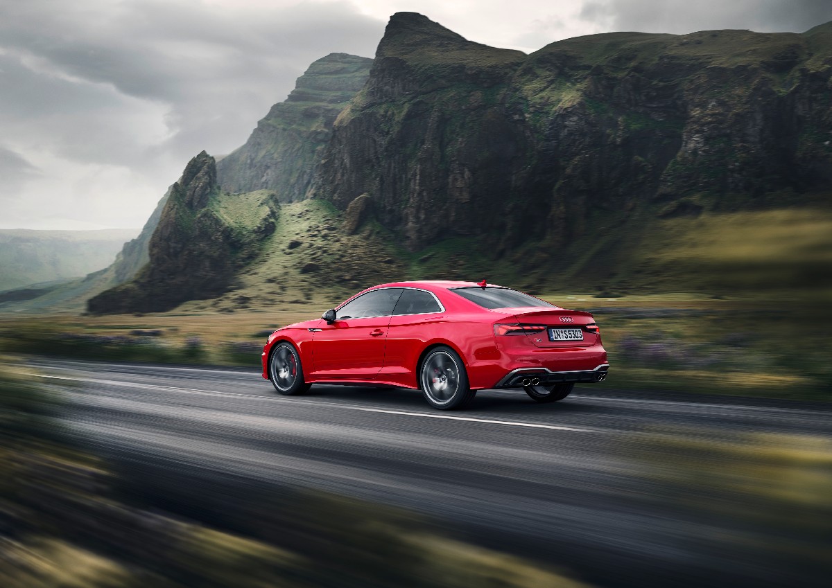 Audi  S5 Coupé TDI, foto degli esterni