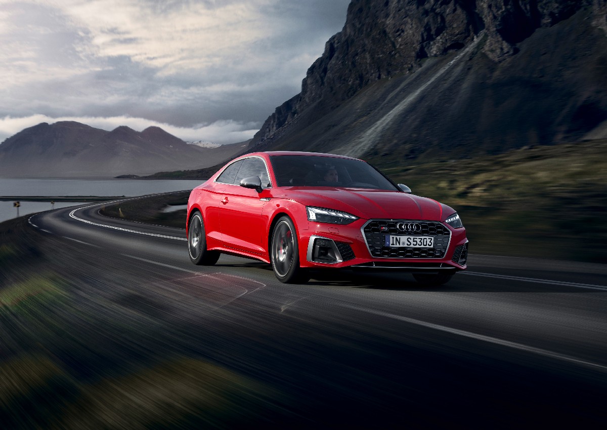 Audi  S5 Coupé TDI, foto degli esterni