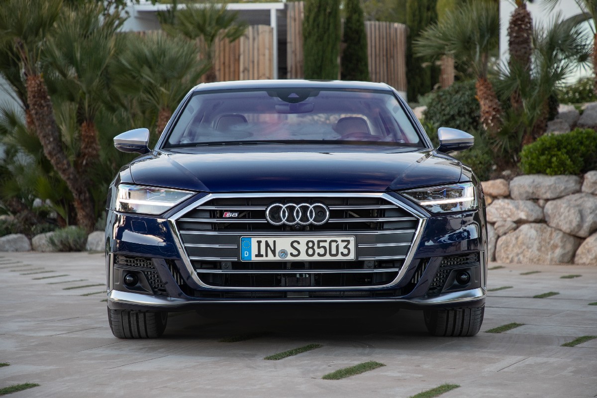 Audi  S8