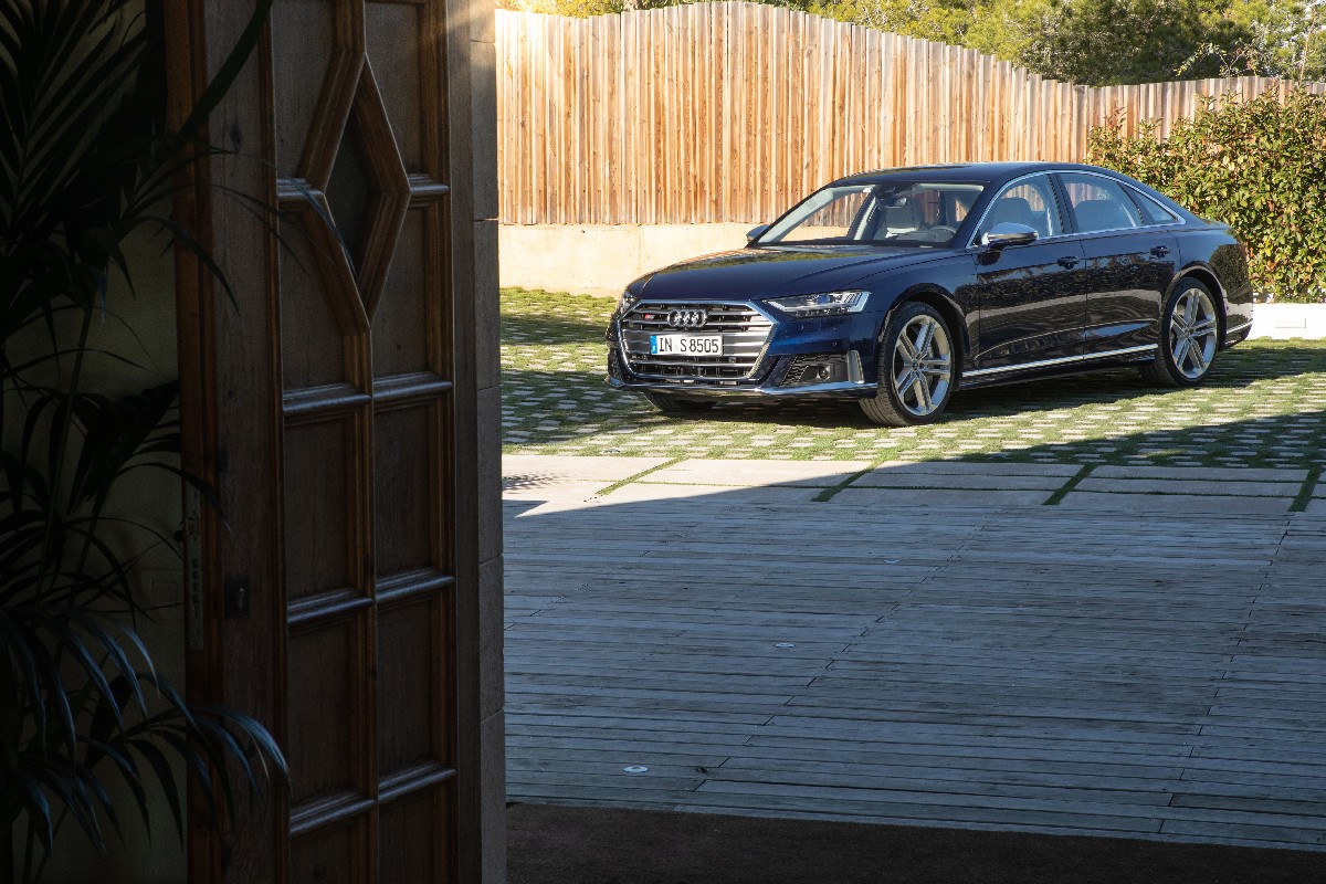 Audi  S8