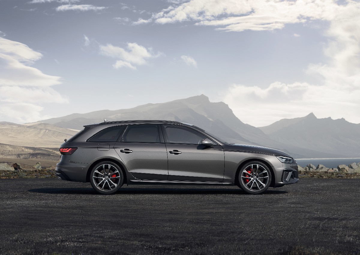 Audi  S4 Avant TDI, foto degli esterni