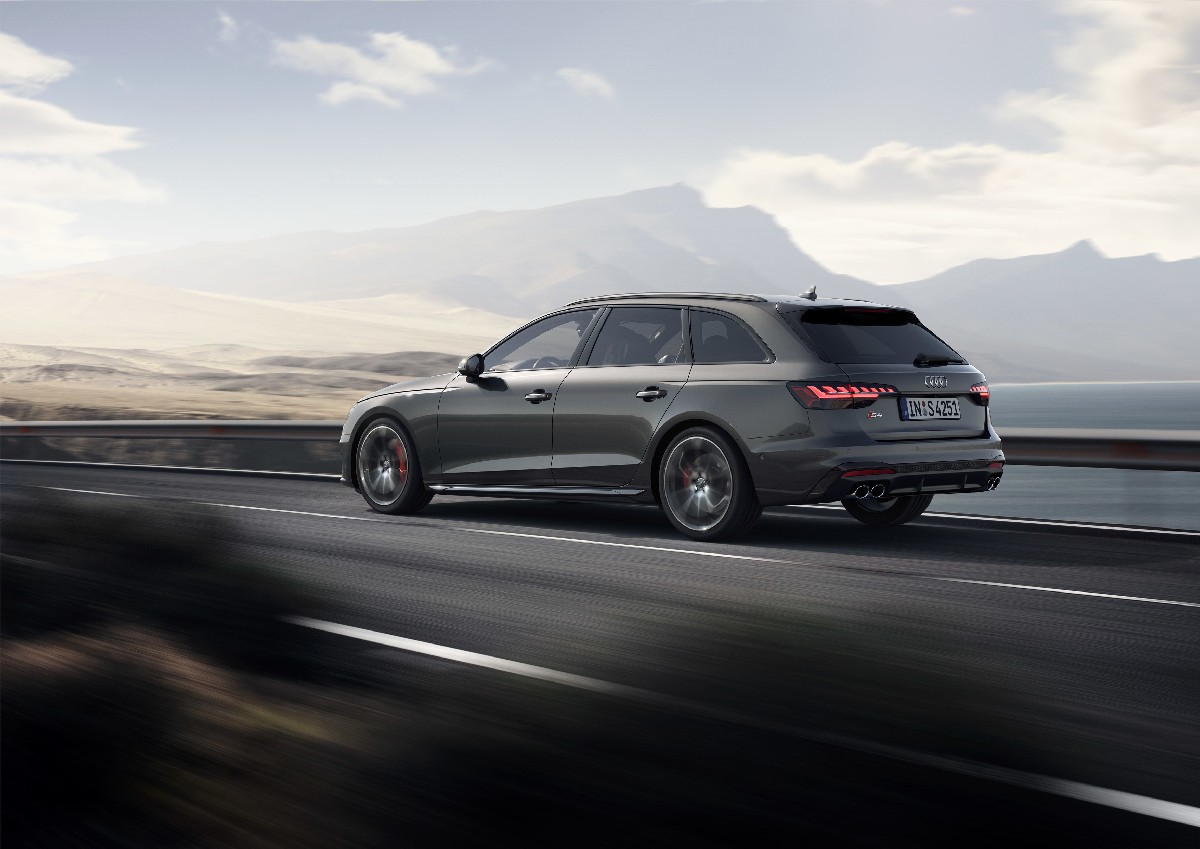 Audi  S4 Avant TDI, foto degli esterni