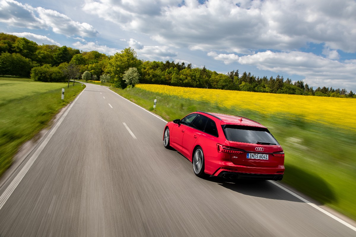 Audi  S6 Avant TDI
