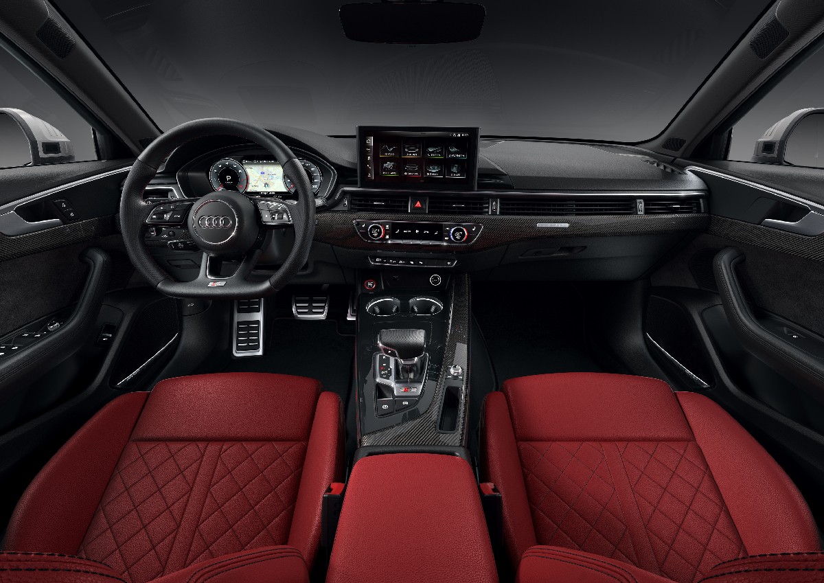 Audi  S4 Avant TDI, foto degli interni