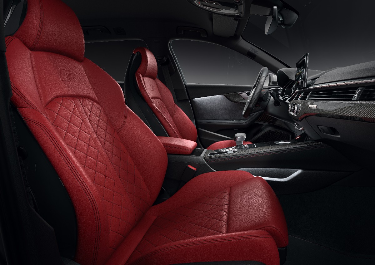 Audi  S4 Avant TDI, foto degli interni