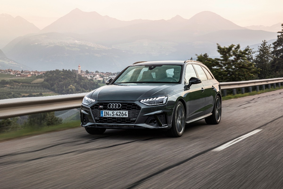 Audi  S4 Avant TDI, foto degli esterni