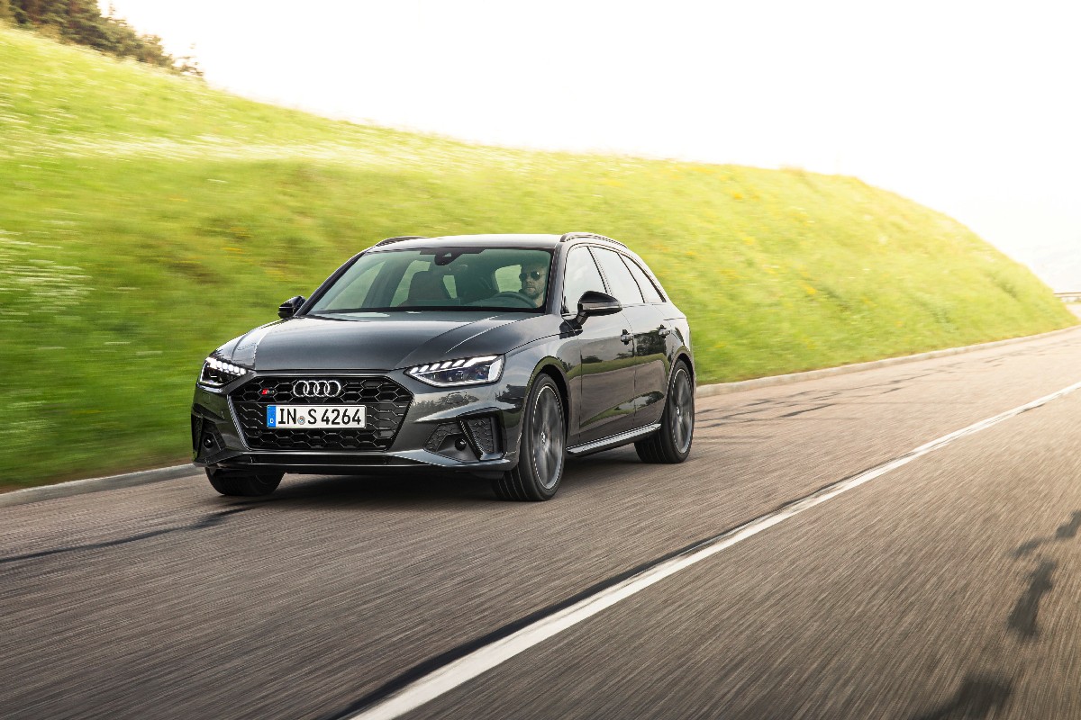 Audi  S4 Avant TDI, foto degli esterni