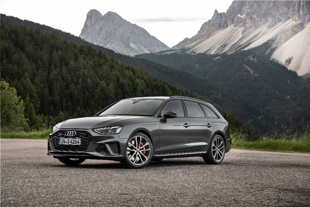 Audi  S4 Avant TDI, foto degli esterni