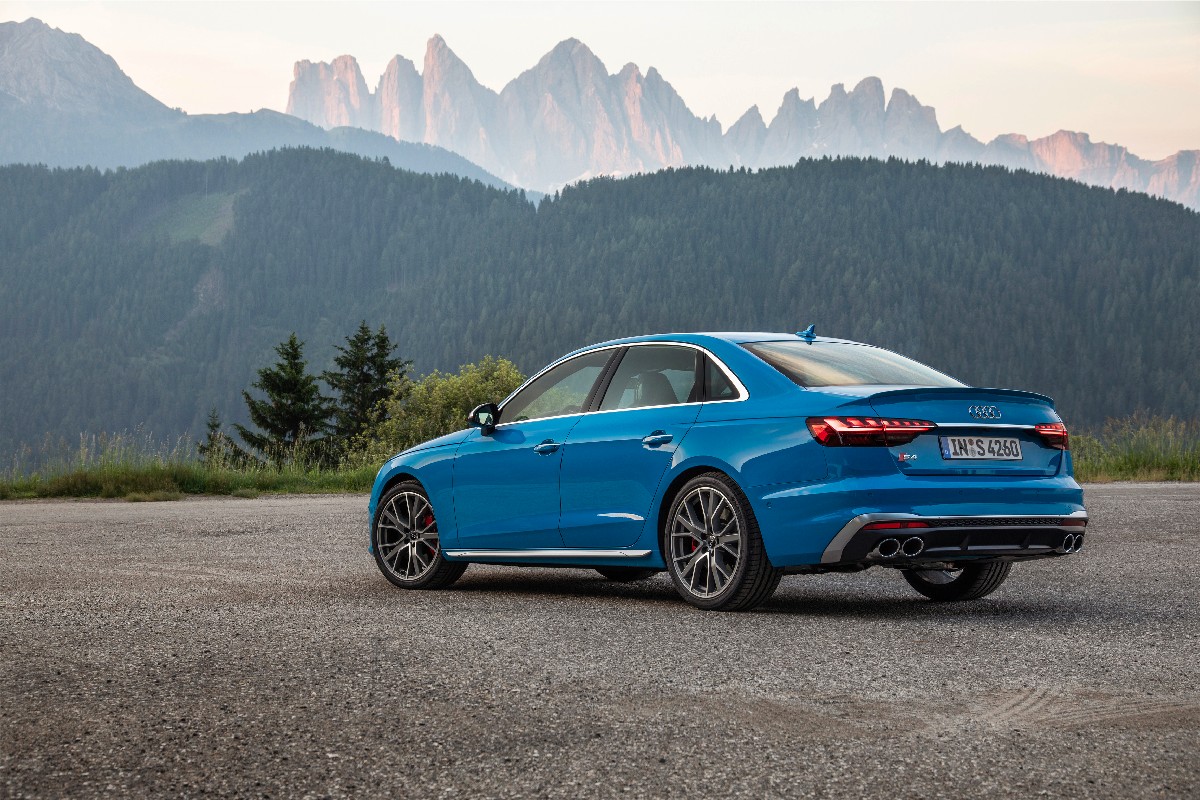 Audi  S4 Sedan TDI, foto degli esterni