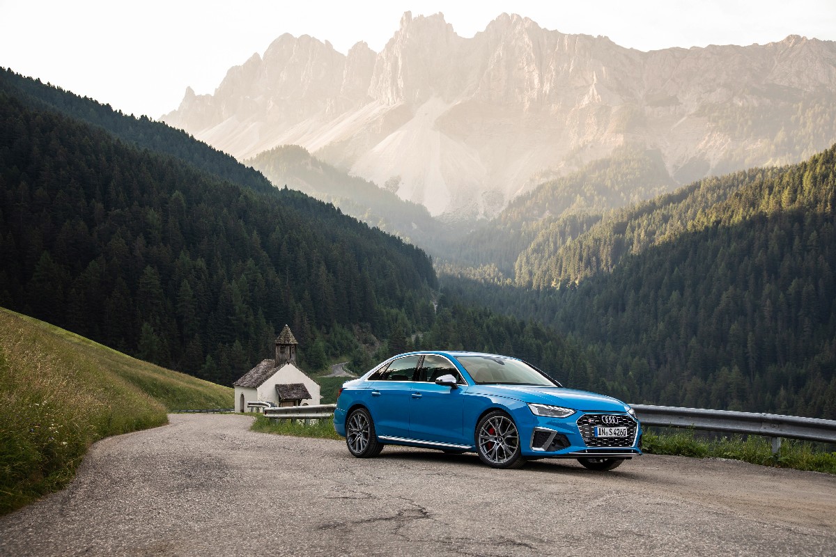 Audi  S4 Sedan TDI, foto degli esterni