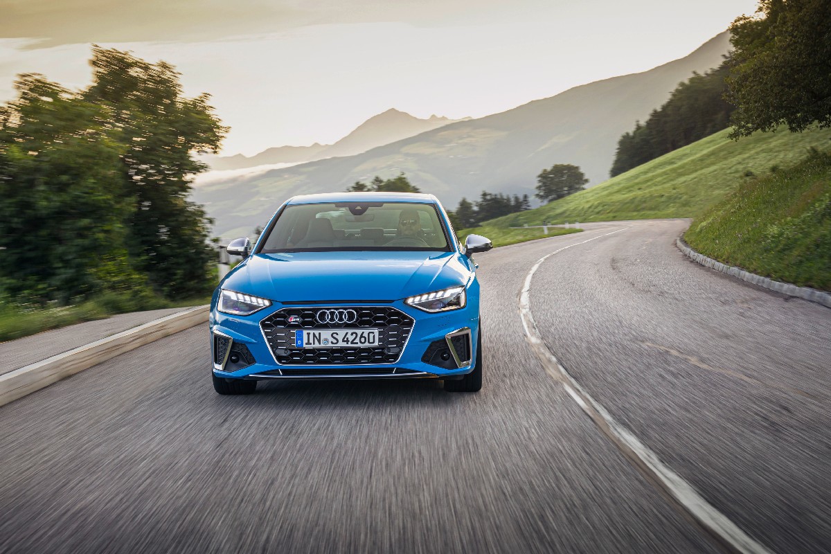 Audi  S4 Sedan TDI, foto degli esterni