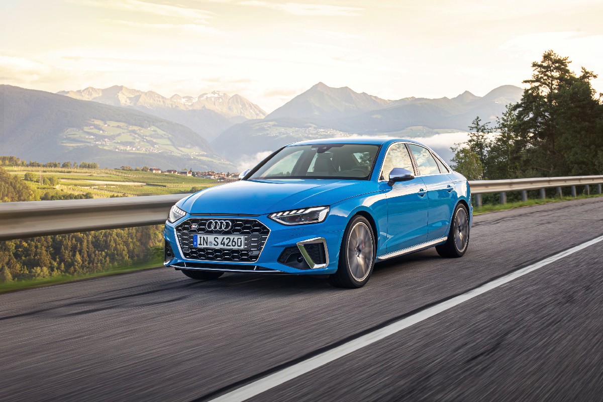 Audi  S4 Sedan TDI, foto degli esterni