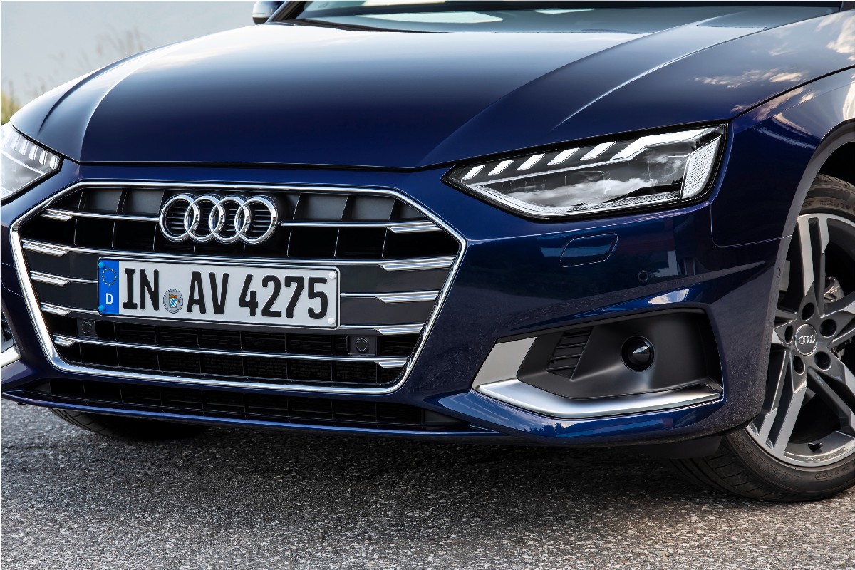 Audi  A4 Avant 2021, foto degli esterni