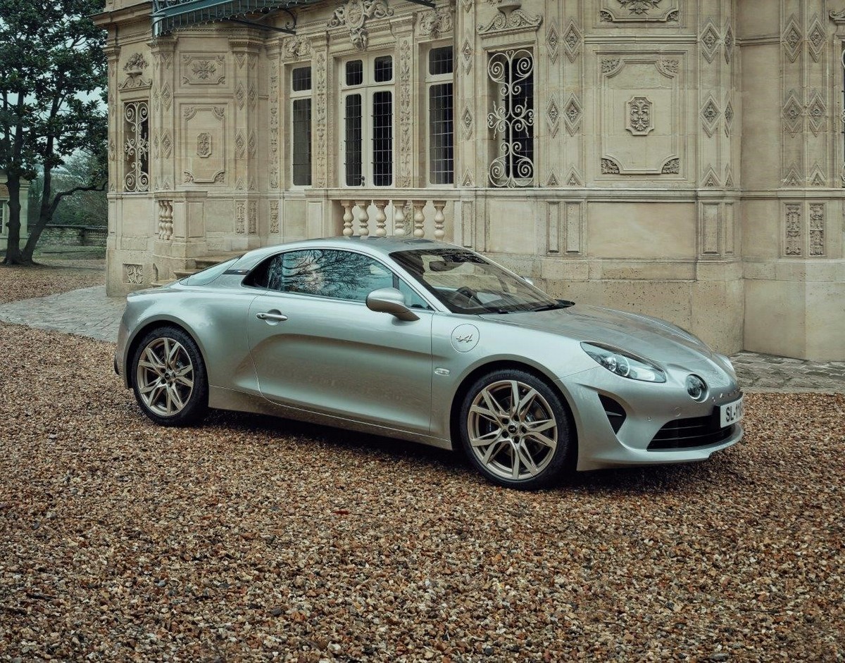 DOSSIER STAMPA - ALPINE A110 LEGEND GT -  A110 COLOR EDITION 2020 - ATELIER ALPINE