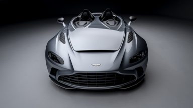 Aston Martin V12 Speedster: 700 CV per 88 fortunati