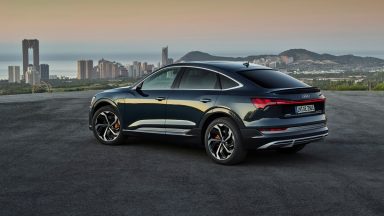Audi Q6 Sportback e-tron: la futura SUV coupé elettrica