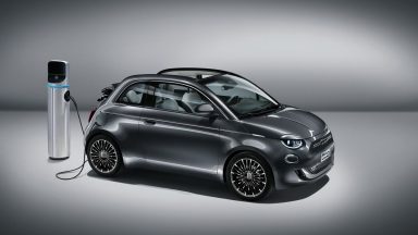 Fiat 500 elettrica: finalmente si può ammirare dal vivo