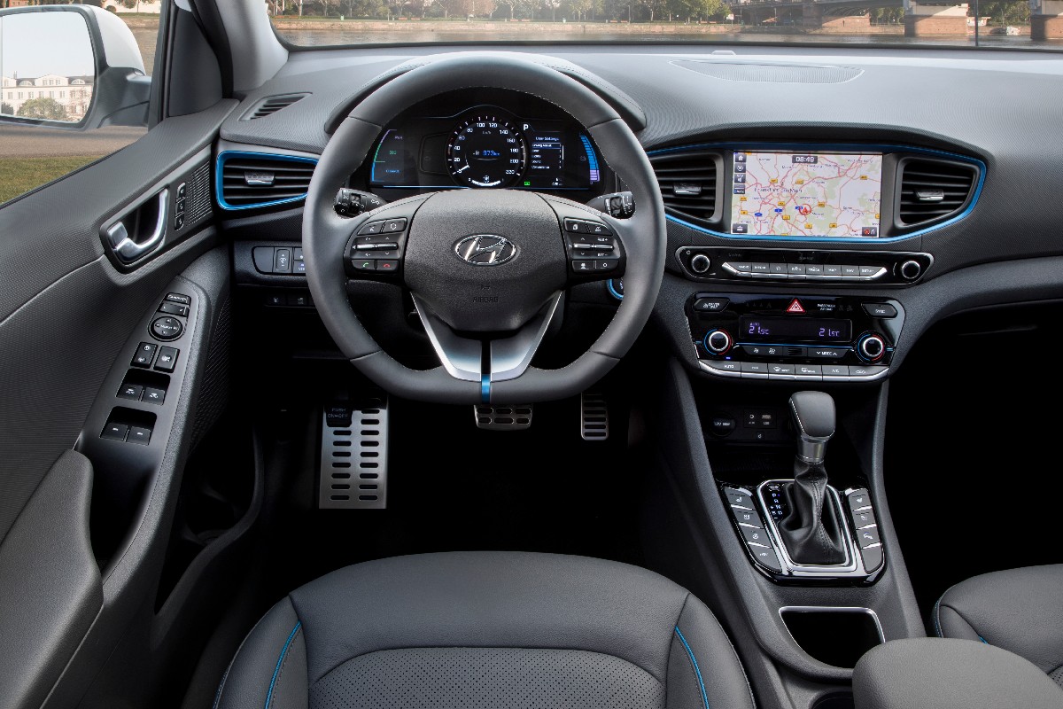 Hyundai  IONIQ Plug-In Hybrid