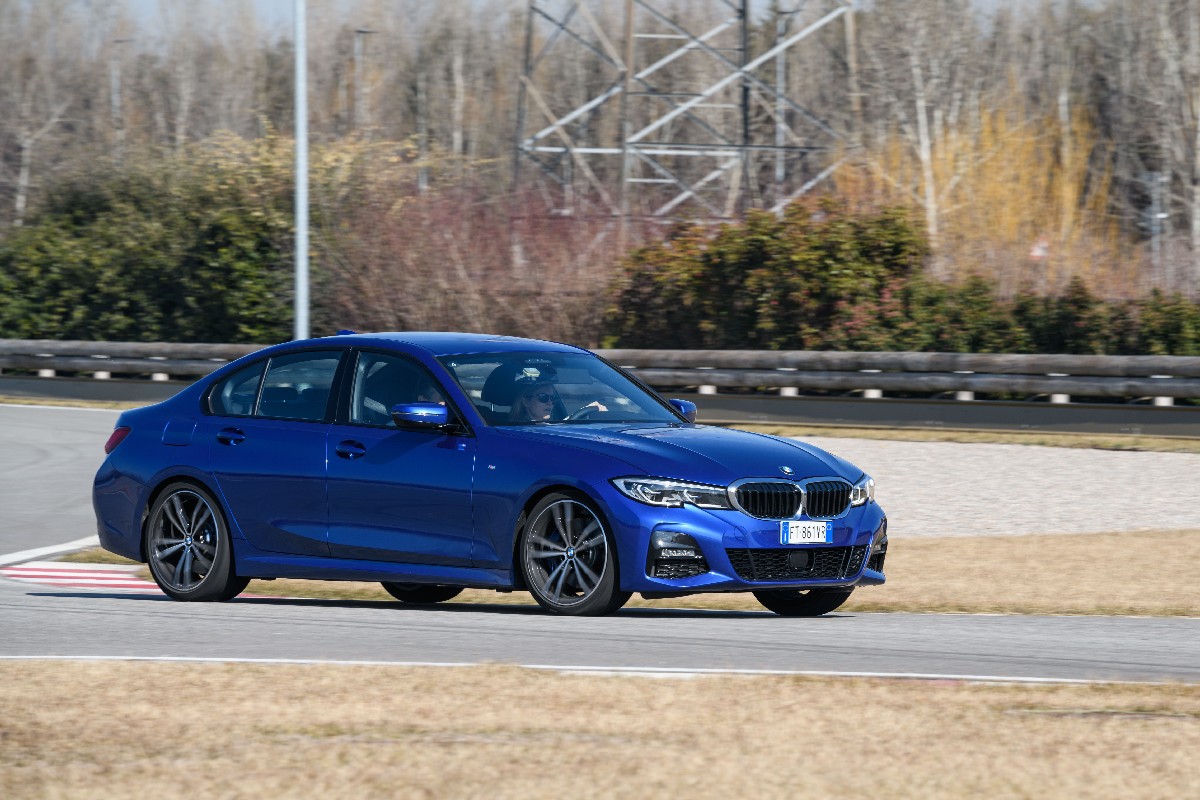 BMW  Serie 3, foto degli esterni