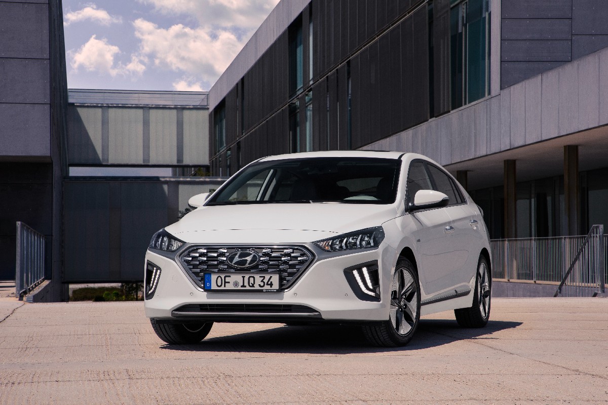 Hyundai  IONIQ Hybrid