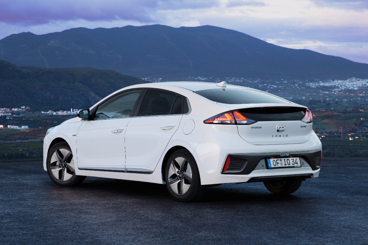Hyundai  IONIQ Hybrid