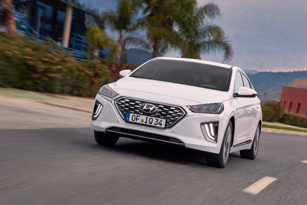 Hyundai  IONIQ Hybrid