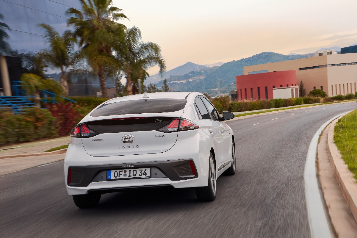 Hyundai  IONIQ Hybrid