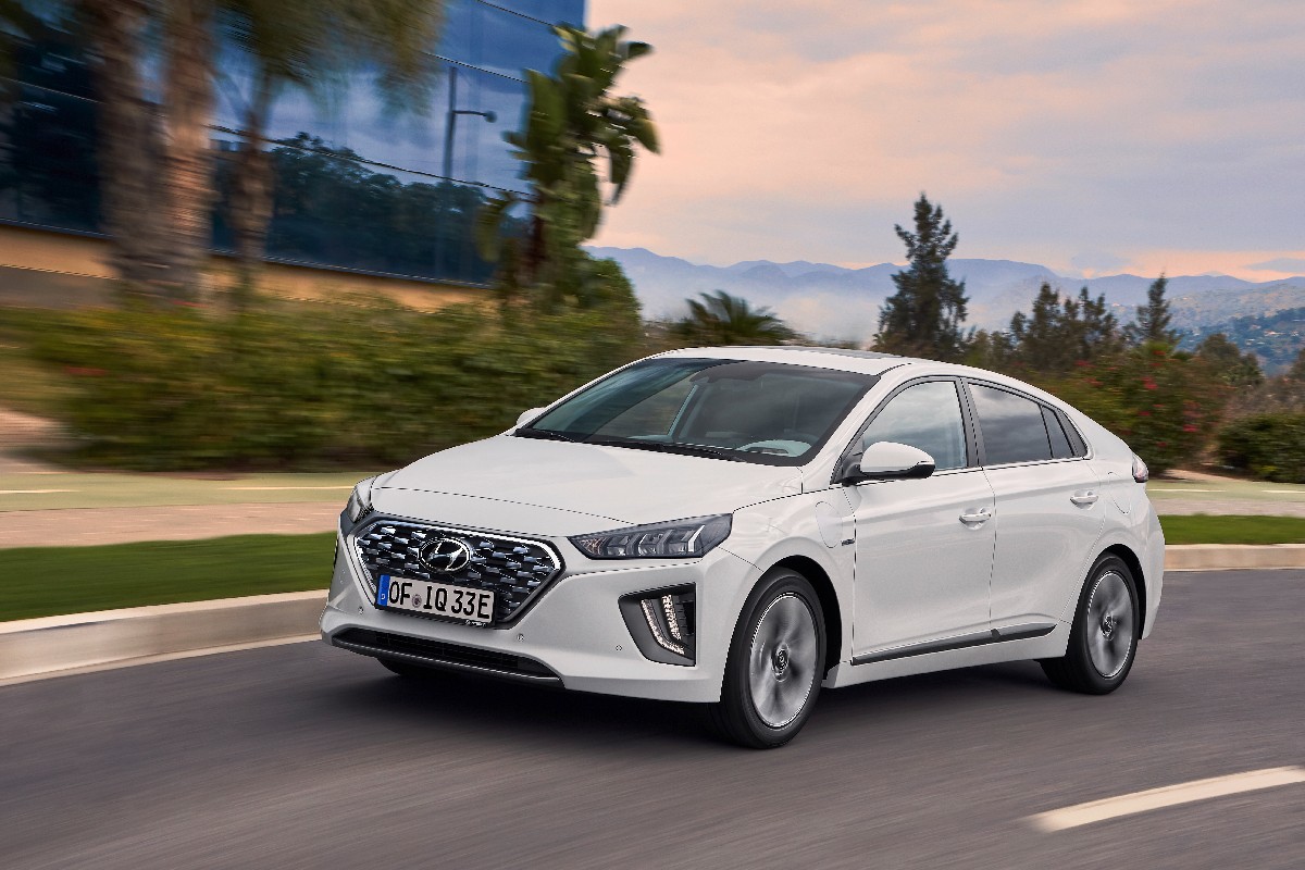 Hyundai  IONIQ Plug-In Hybrid