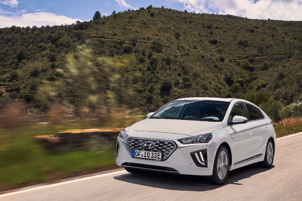 Hyundai  IONIQ Plug-In Hybrid